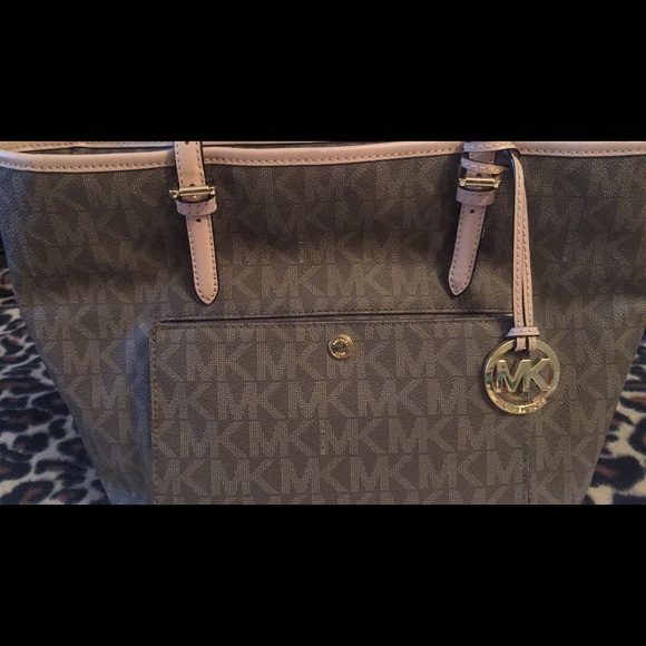 Michael Kors purse - Picture 3 of 3